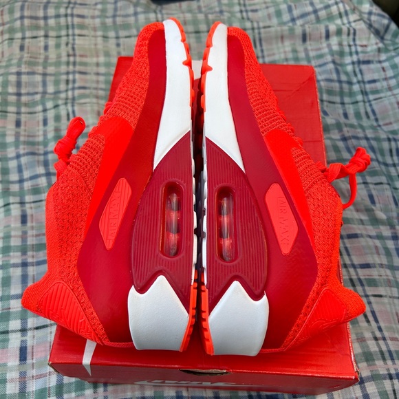 Nike Air Max 90 Ultra Flyknit Bright Crimson
Size 10.5
New - Picture 5 of 9